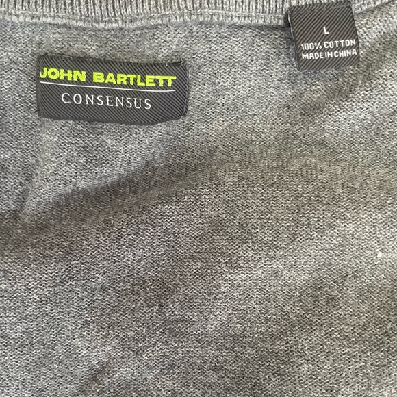 3/$25  Bartlett sweater - Picture 2 of 2